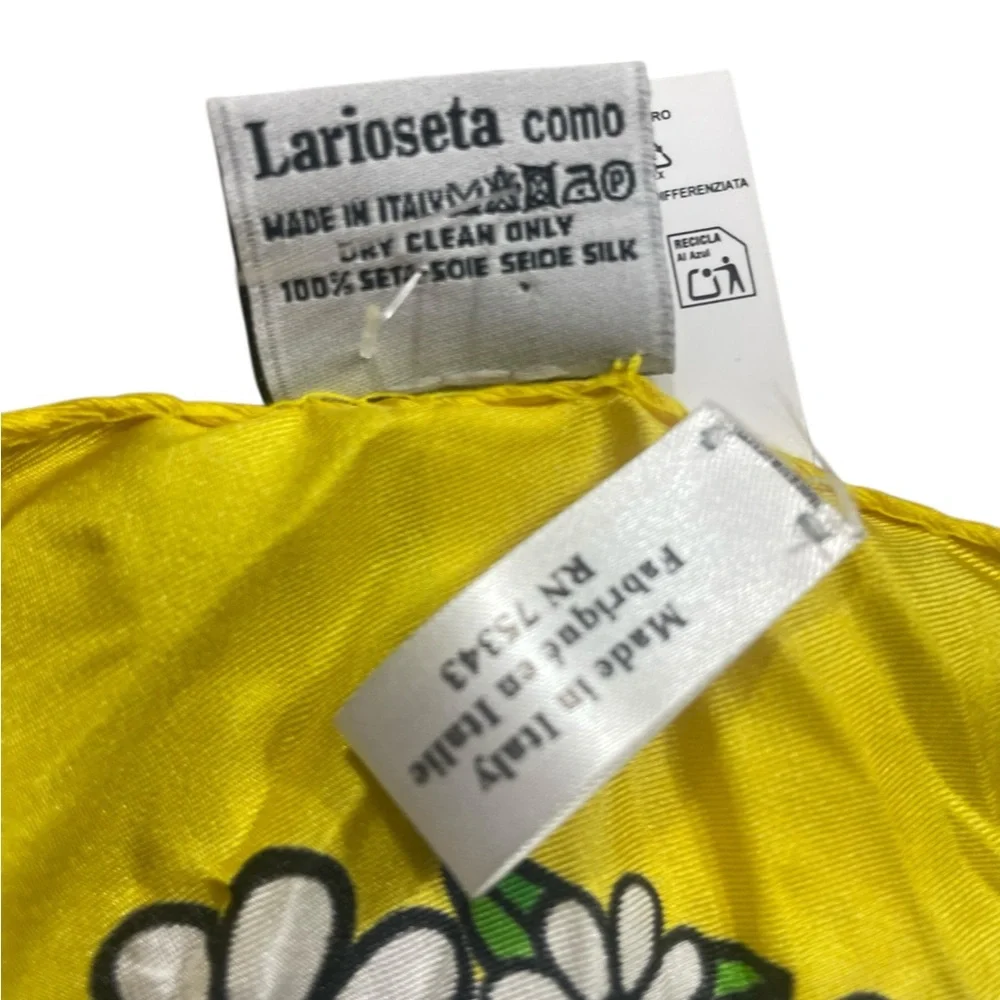 Moschino Daisy Floral Crown Teddy Bear Silk Scarf NWT